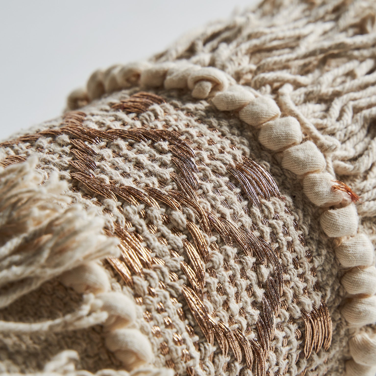 WHIL CUSHION